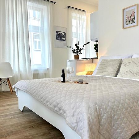 Treetess City Centre Prague Apartments Exterior photo